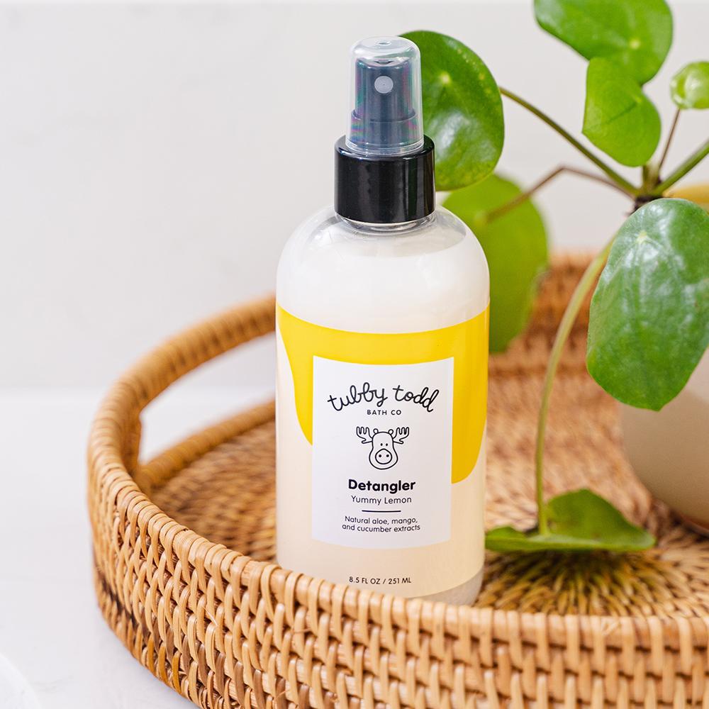 Detangler standing in the basket
